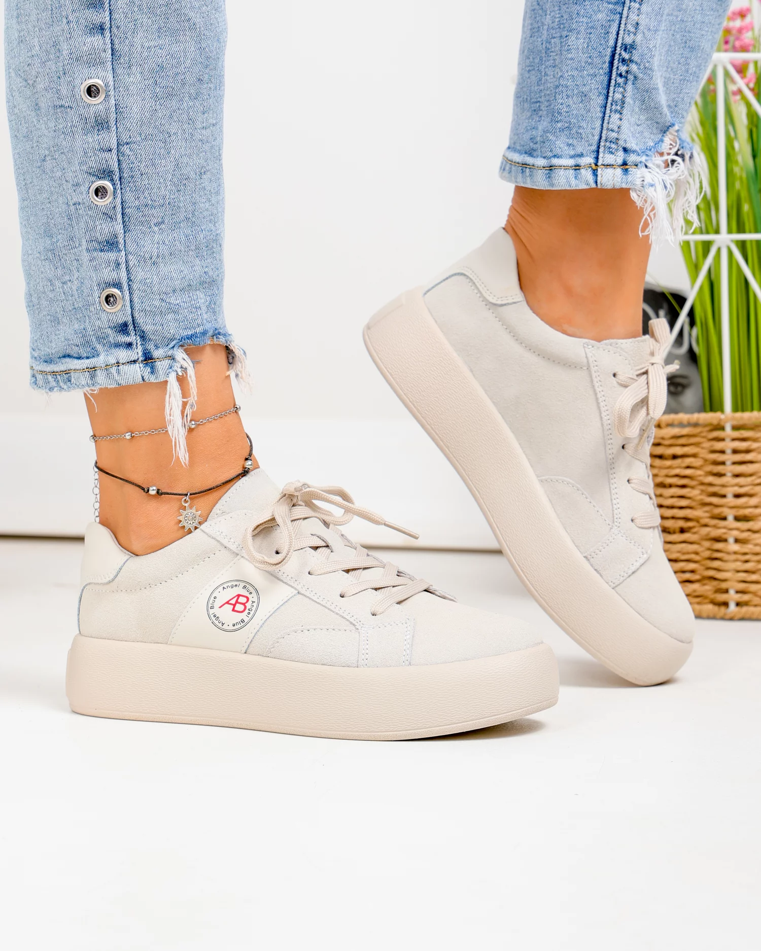 pantofi-casual-dama-piele-naturala-intoarsa-bej-cu-varf-rotund-f001-879-100324-2.webp