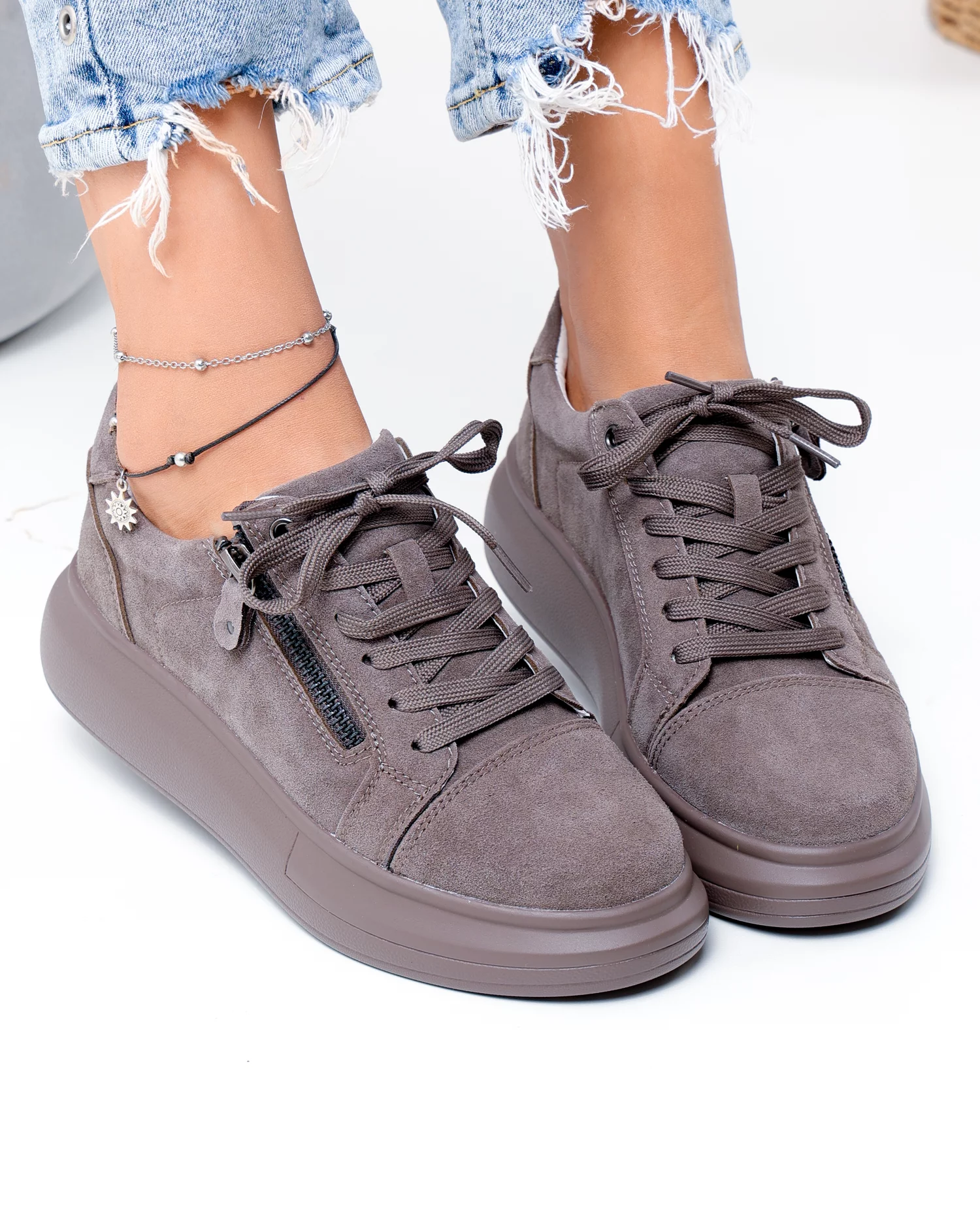 pantofi-casual-dama-piele-naturala-intoarsa-gri-inchis-cu-varf-rotund-f002-651-103495-2.webp