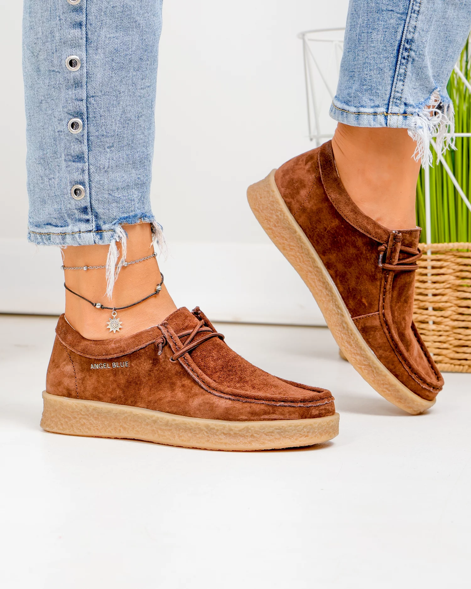 pantofi-casual-dama-piele-naturala-intoarsa-maro-cu-inchidere-siret-elastic-f002-516-100276-2.webp