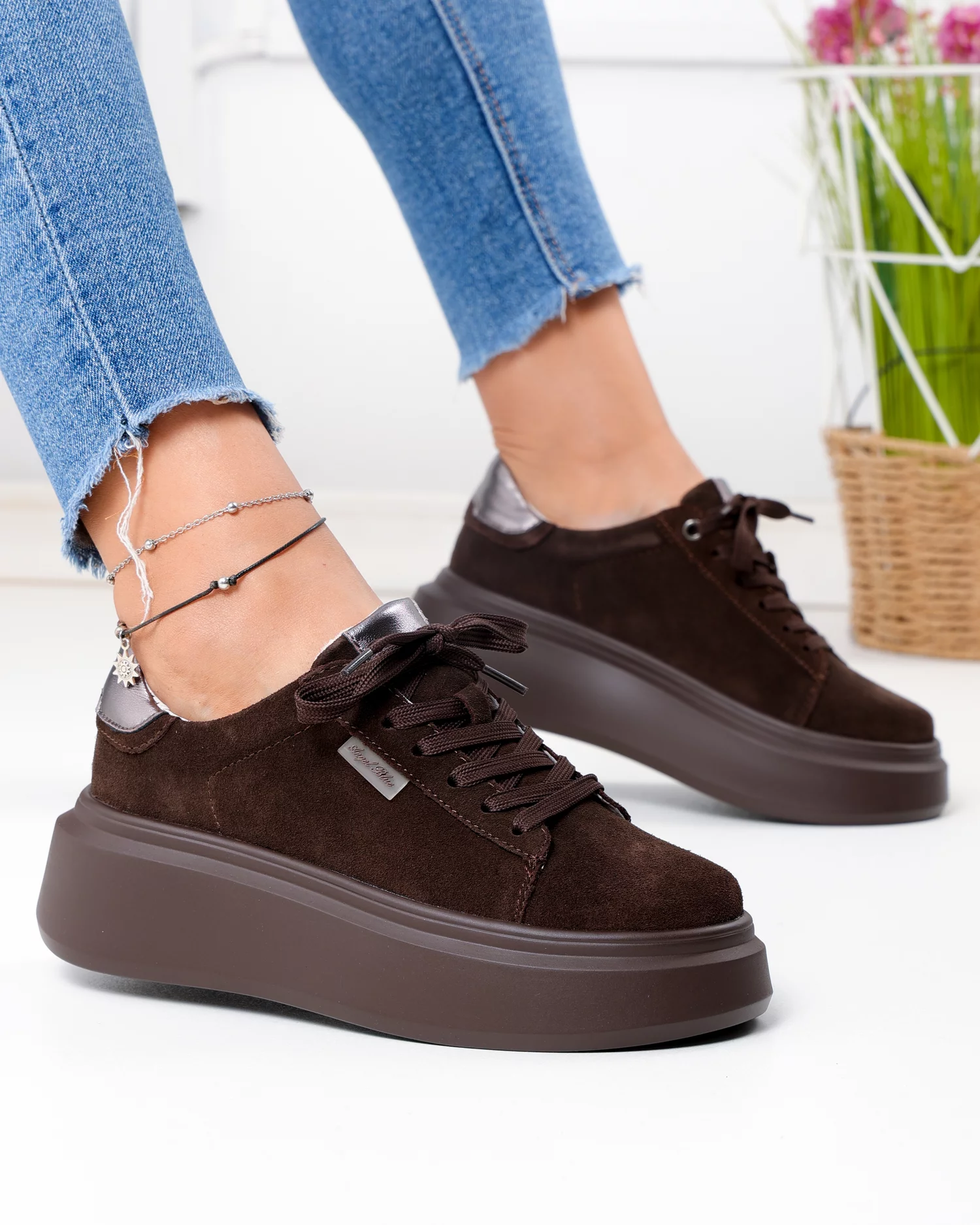 pantofi-casual-dama-piele-naturala-intoarsa-maro-inchis-cu-talpa-groasa-si-varf-rotund-f002-444-103771-2.webp