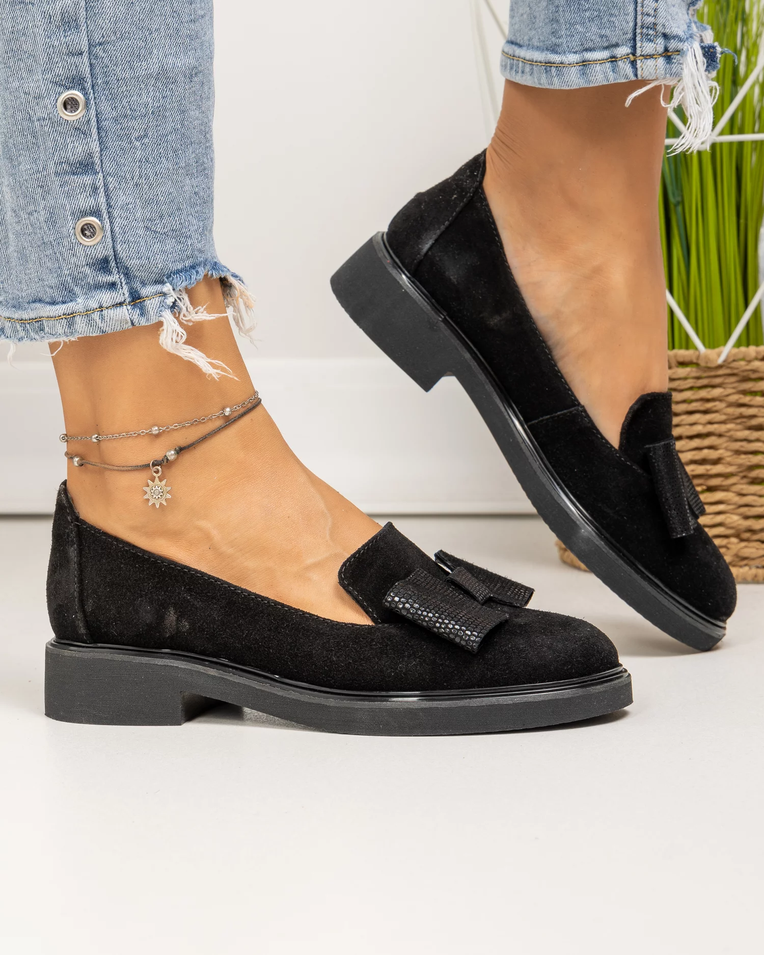pantofi-casual-dama-piele-naturala-intoarsa-negri-cu-fundita-aplicata-pc810-81325-2.webp