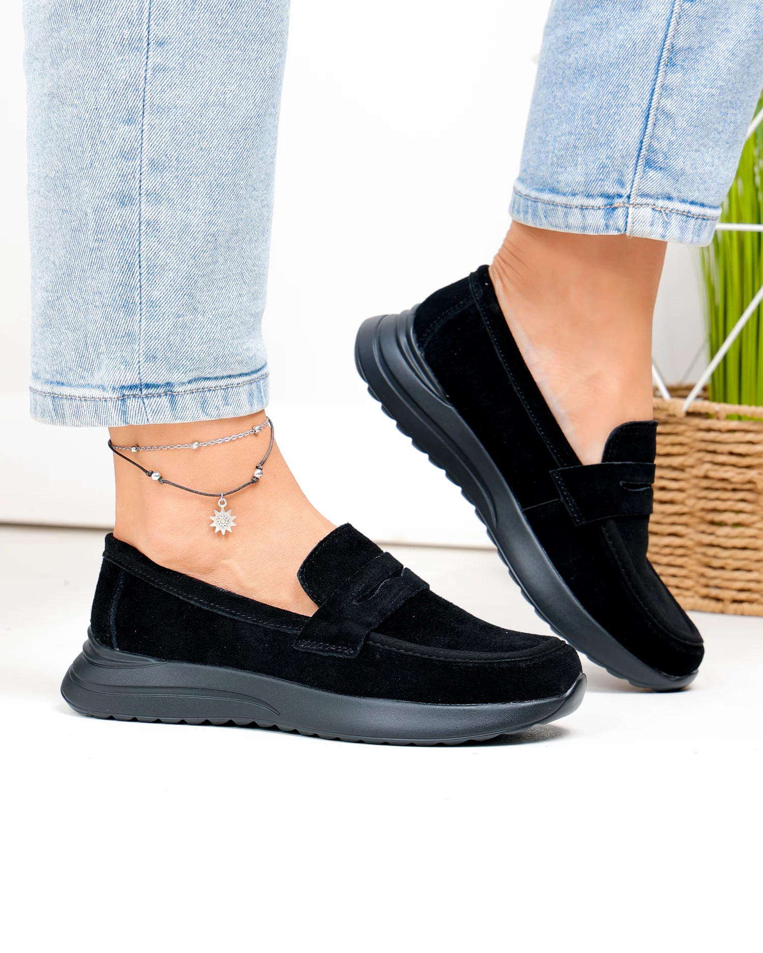 pantofi-casual-dama-piele-naturala-intoarsa-negri-cu-inchidere-slip-on-t-2810-101353-2.webp
