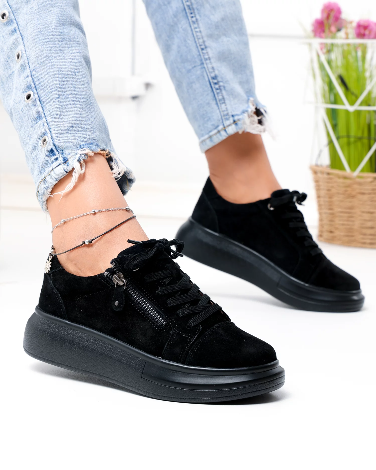 pantofi-casual-dama-piele-naturala-intoarsa-negri-cu-sireturi-si-fermoar-lateral-f002-651-103504-2.webp