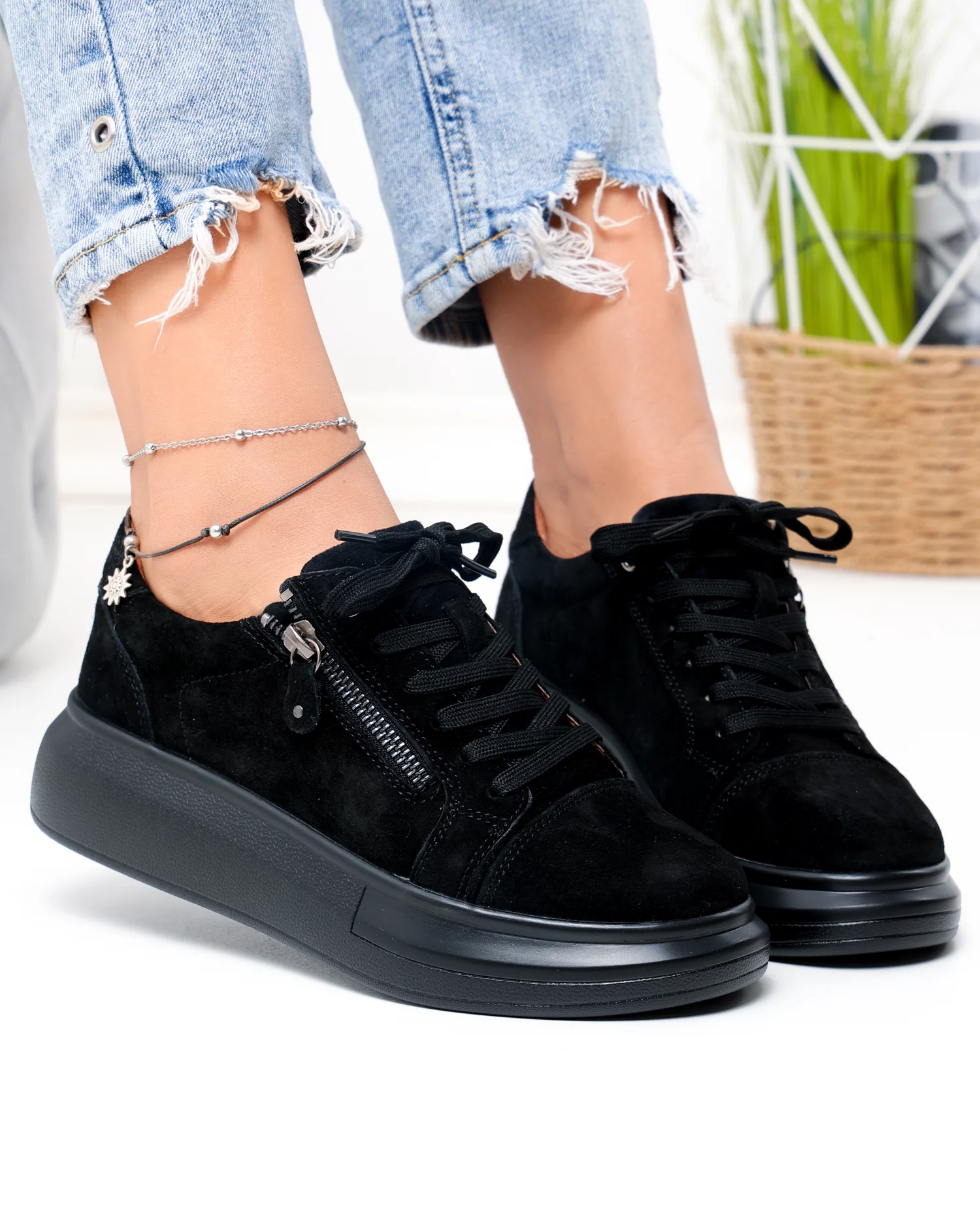 pantofi-casual-dama-piele-naturala-intoarsa-negri-cu-sireturi-si-fermoar-lateral-f002-651-103510-2.webp