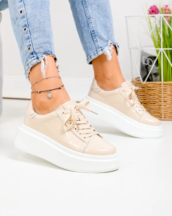 Pantofi casual dama piele naturala lacuita bej cu talpa alba F002-527