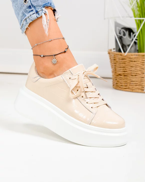 Pantofi casual dama piele naturala lacuita bej cu talpa alba F002-527