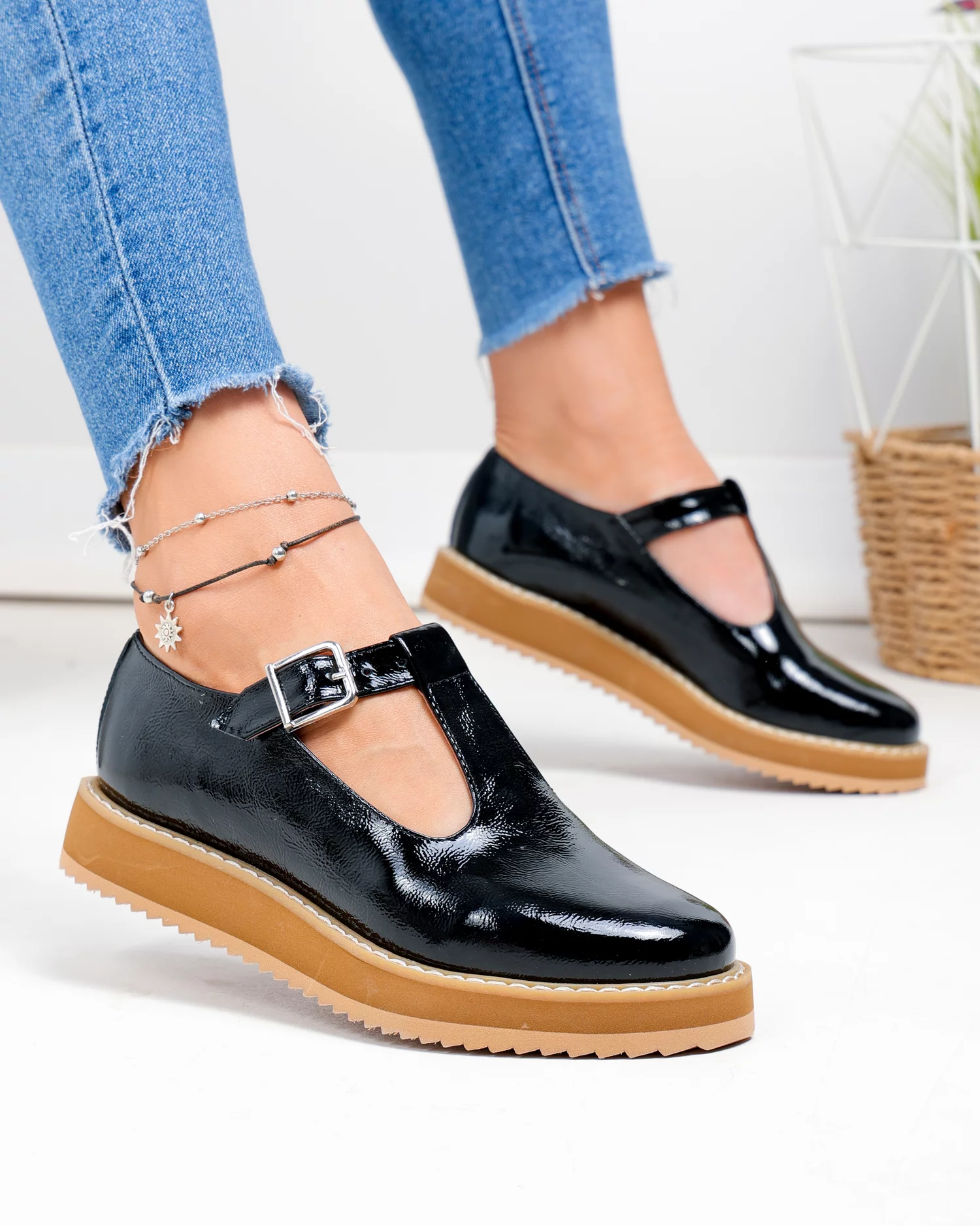 pantofi-casual-dama-piele-naturala-lacuita-negri-captusiti-wiz0126-102100-2.webp