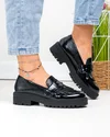 Pantofi casual dama piele naturala lacuita negri cu franjuri si accesoriu metalic PC855 5