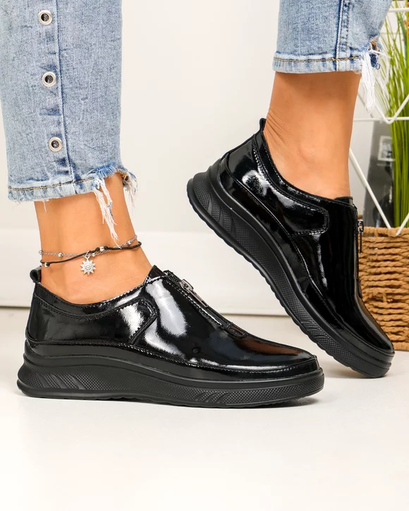 Pantofi casual dama piele naturala lacuita negri cu inchidere fermoar frontal F002-287