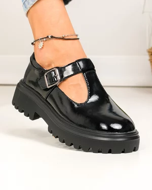 Pantofi casual dama piele naturala lacuita negri cu inchidere scai si catarama decorativa F002-297