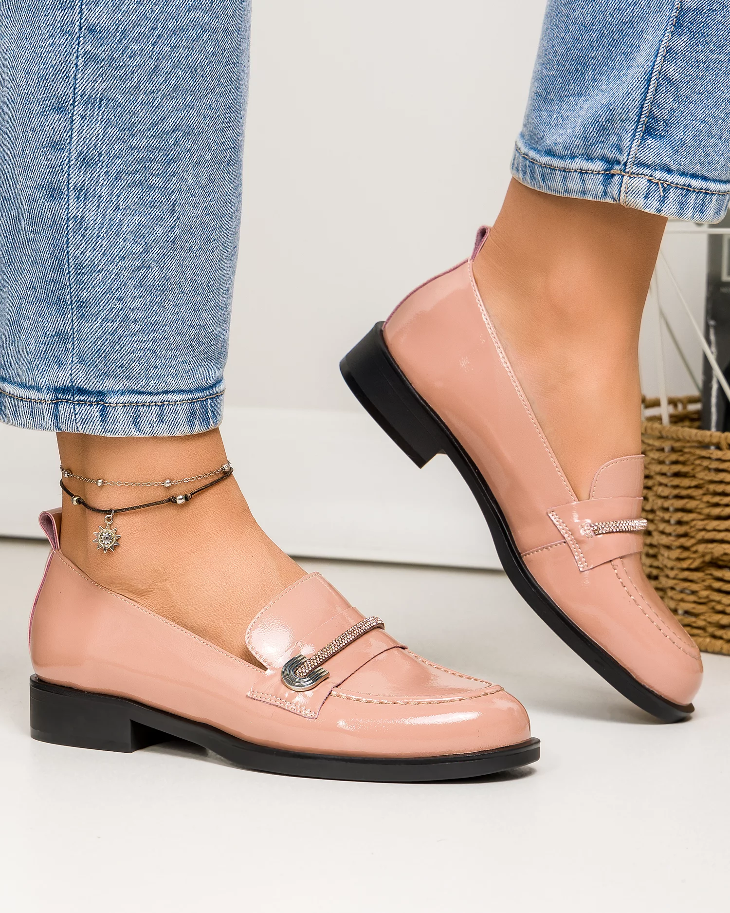 pantofi-casual-dama-piele-naturala-lacuita-roz-cu-inchidere-slip-on-si-accesoriu-tn6407-2-68248-2.webp