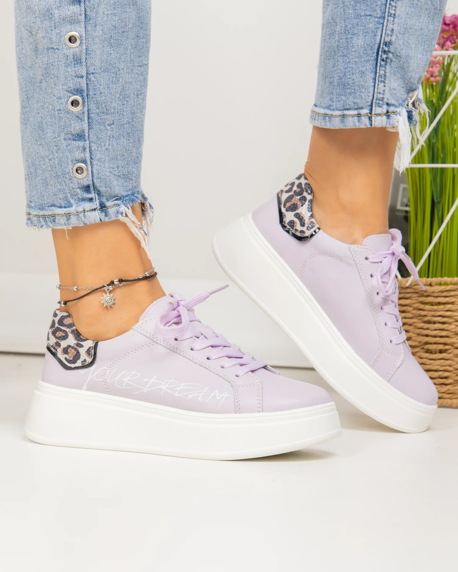 pantofi-casual-dama-piele-naturala-lila-cu-inscriptie-pe-lateral-si-inchidere-sireturi-f001-832-87709-2.webp