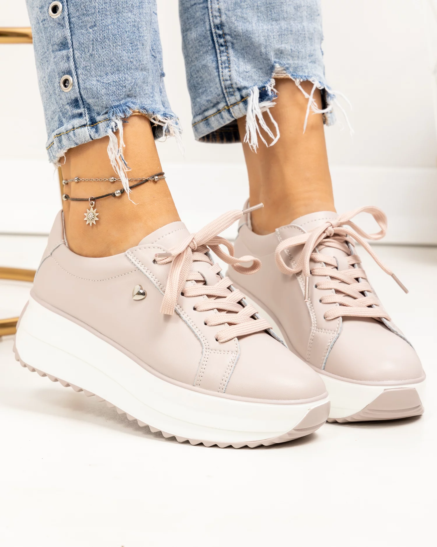 pantofi-casual-dama-piele-naturala-lila-cu-talpa-alba-si-inimioara-metalica-f001-775-85120-2.webp