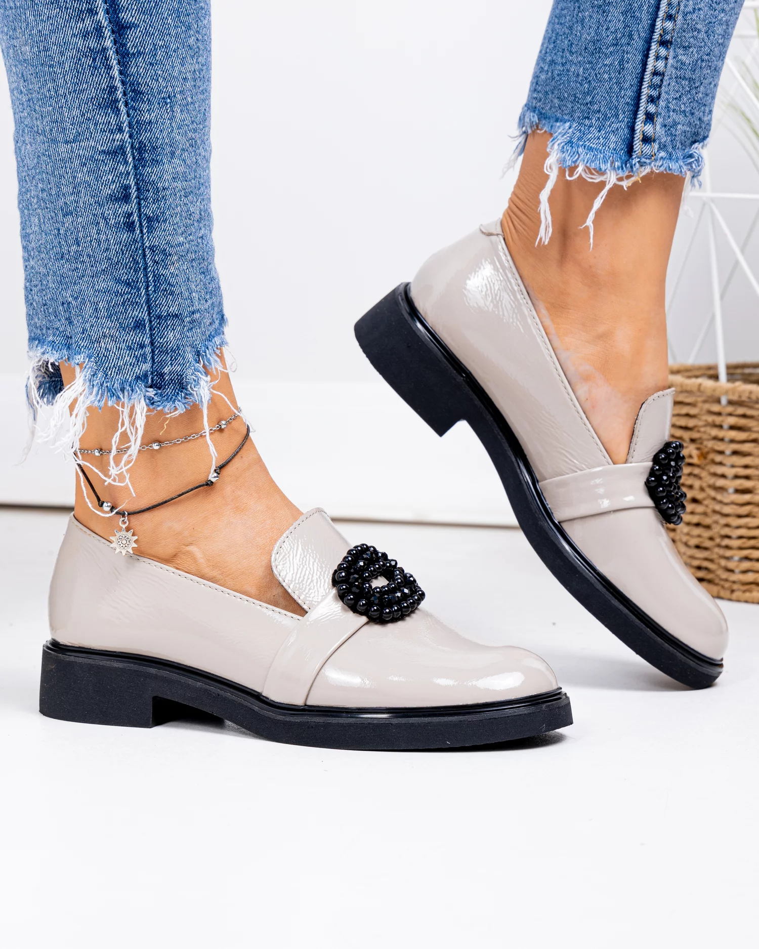 pantofi-casual-dama-piele-naturala-lucioasa-gri-accesorizati-pc823-2-102010-2.webp