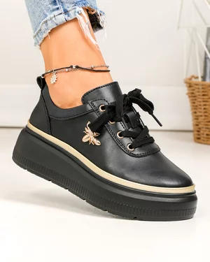 Pantofi casual dama piele naturala negri cu aplicatie metalica insecta si insertie aurie F002-353
