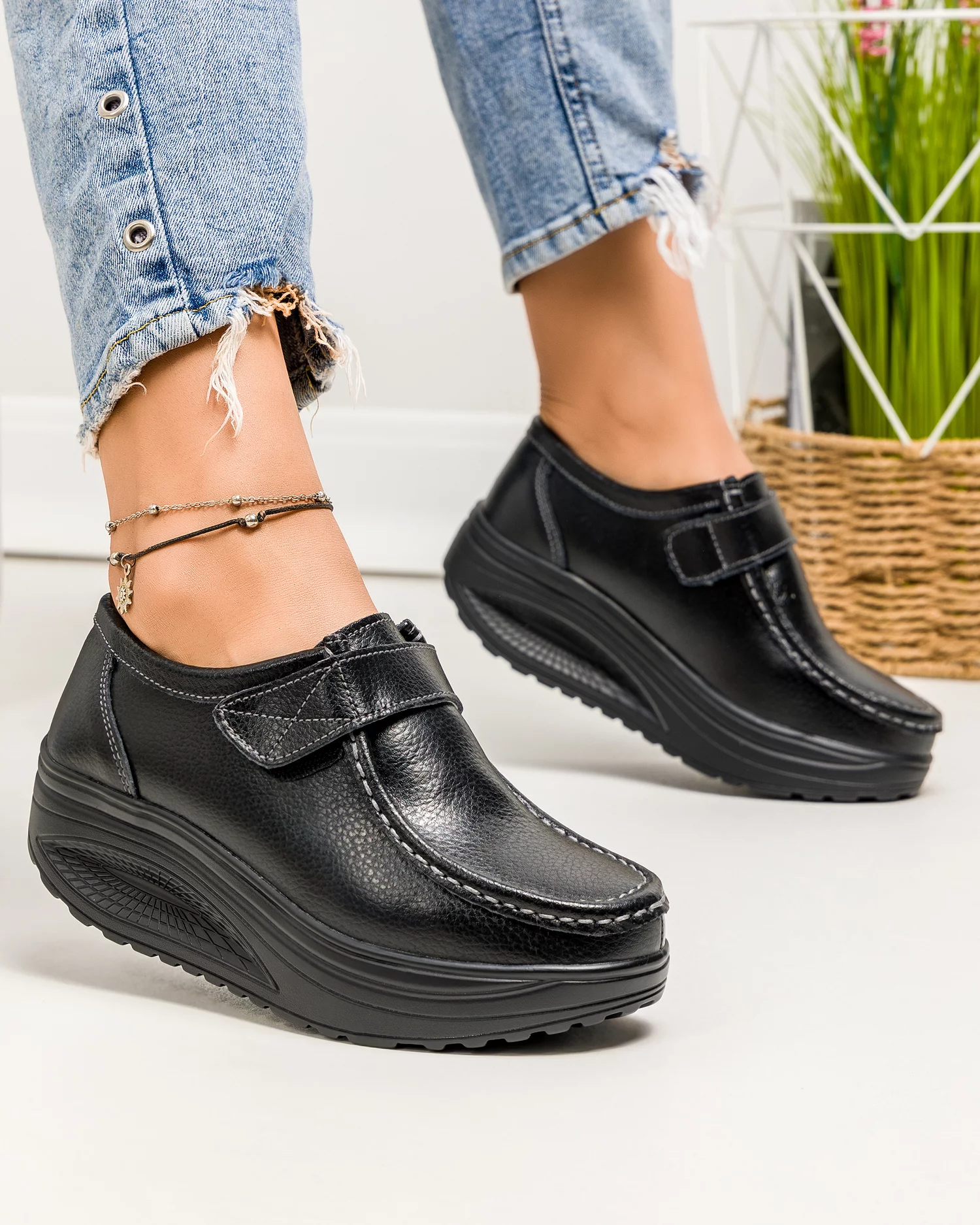 pantofi-casual-dama-piele-naturala-negri-cu-inchidere-scai-f003-001-80089-2.webp
