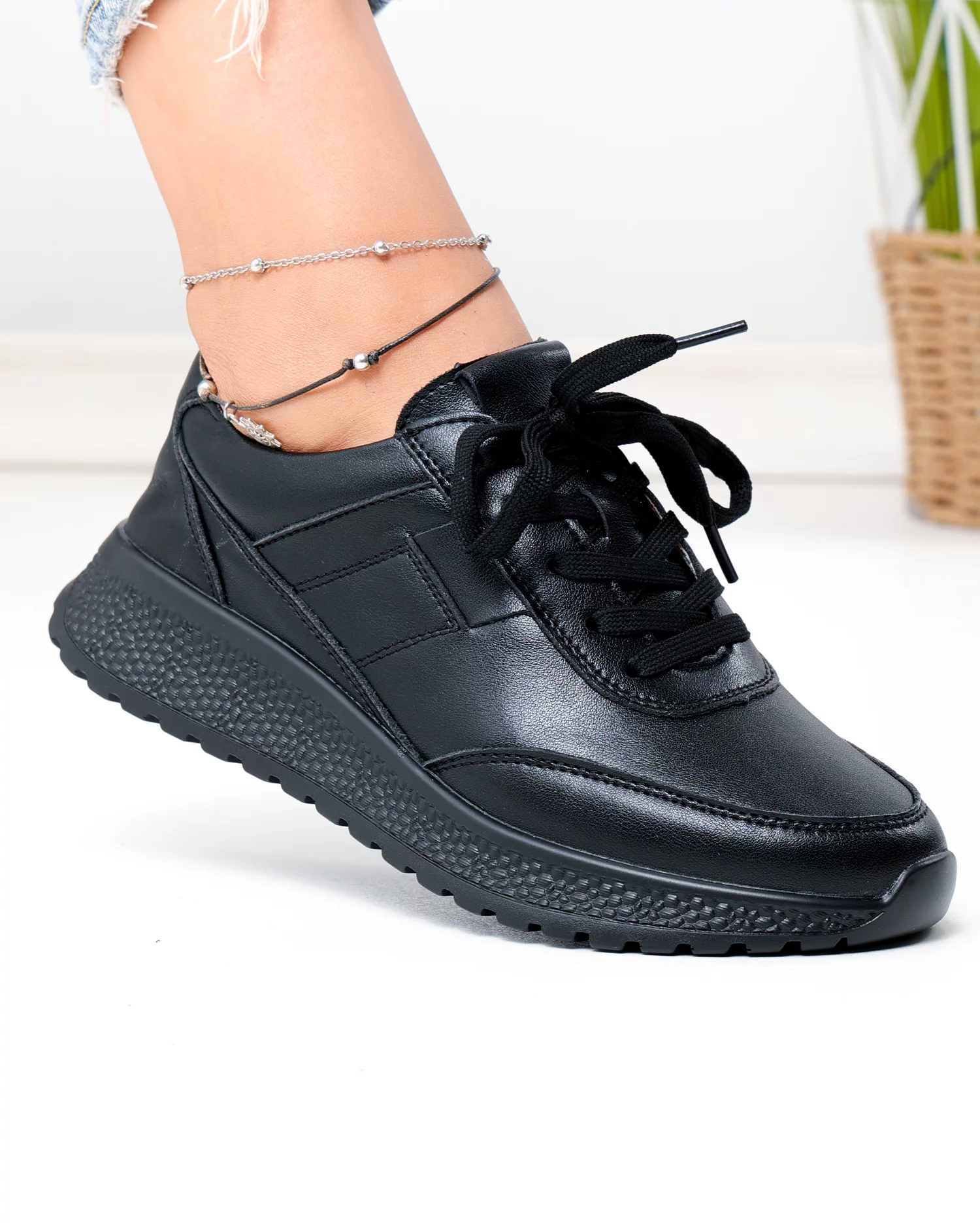 pantofi-casual-dama-piele-naturala-negri-cu-inchidere-sireturi-f001-973-103192-2.webp