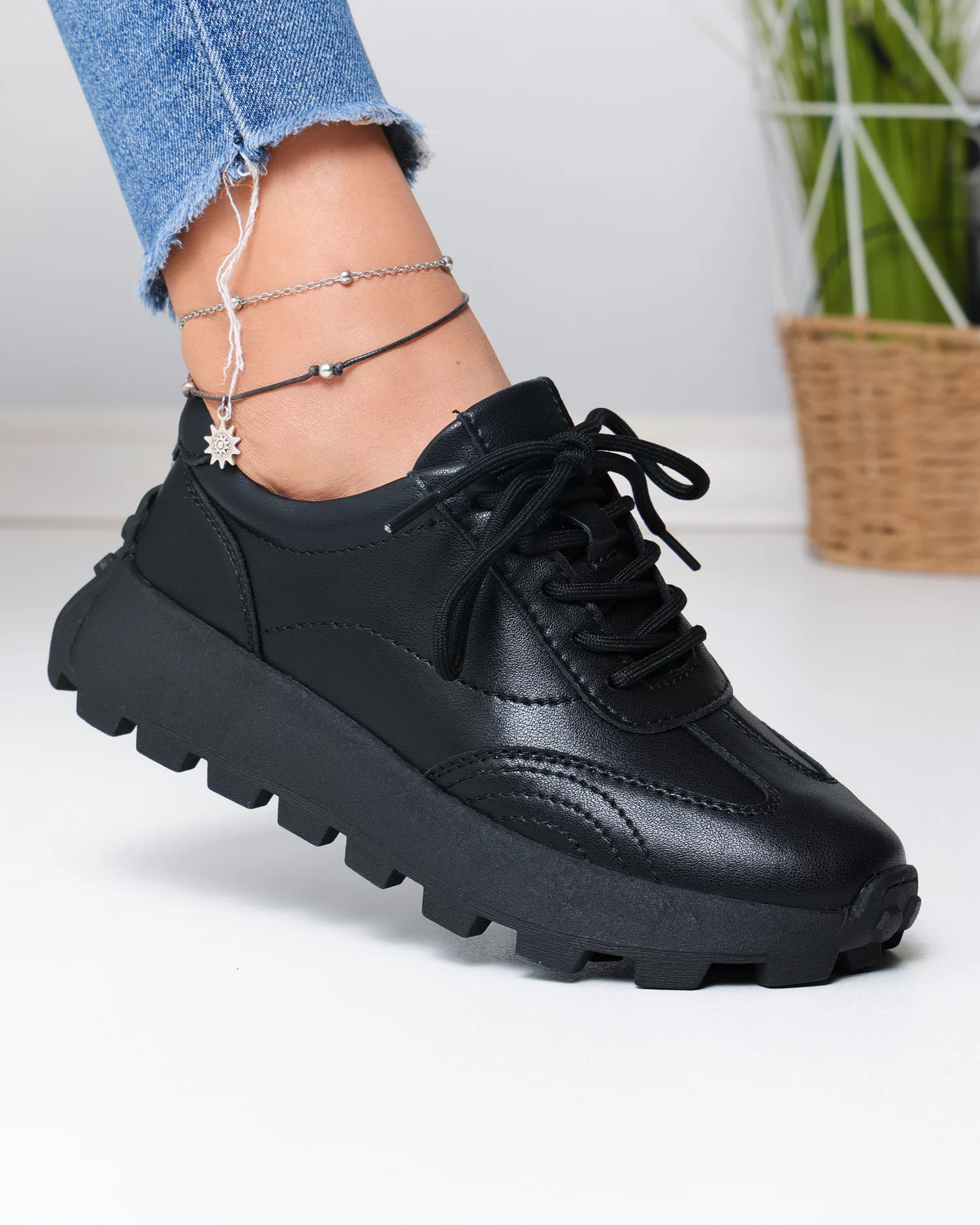 pantofi-casual-dama-piele-naturala-negri-cu-inchidere-sireturi-f002-661-103810-2.webp