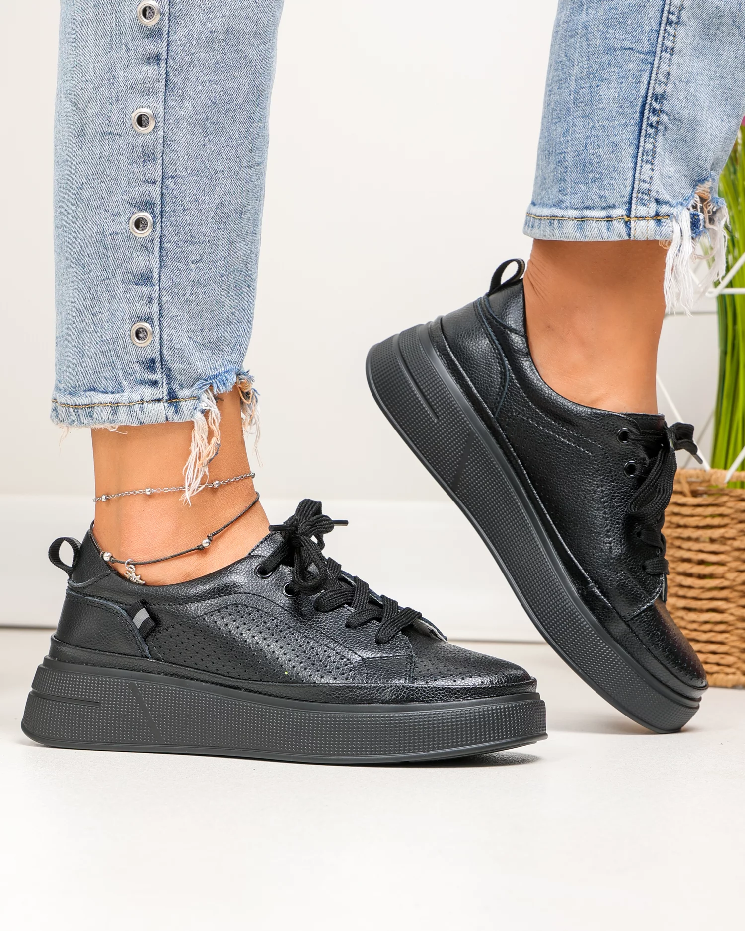 pantofi-casual-dama-piele-naturala-negri-cu-inchidere-sireturi-jy3285-97114-2.webp