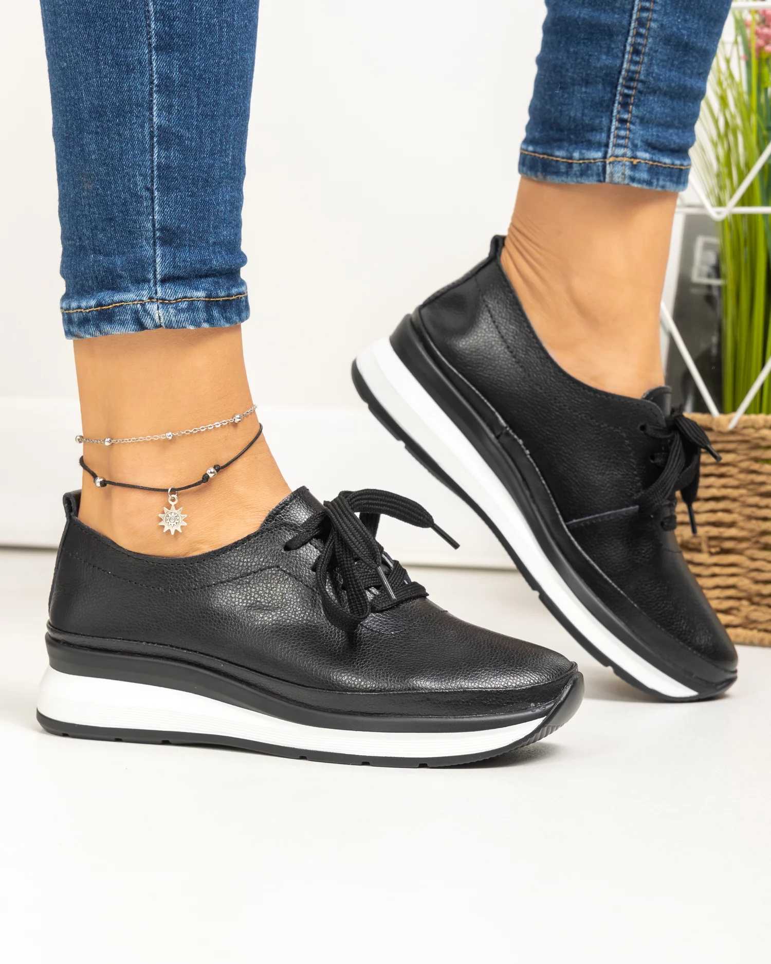 pantofi-casual-dama-piele-naturala-negri-cu-inchidere-sireturi-t-9001-86281-2.webp