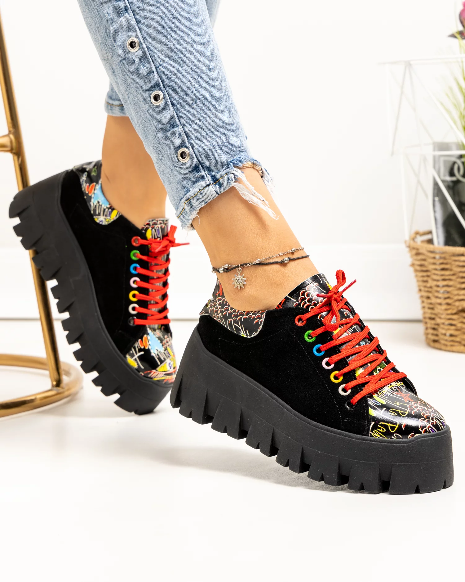 pantofi-casual-dama-piele-naturala-negri-cu-print-multicolor-pol277-84982-2.webp