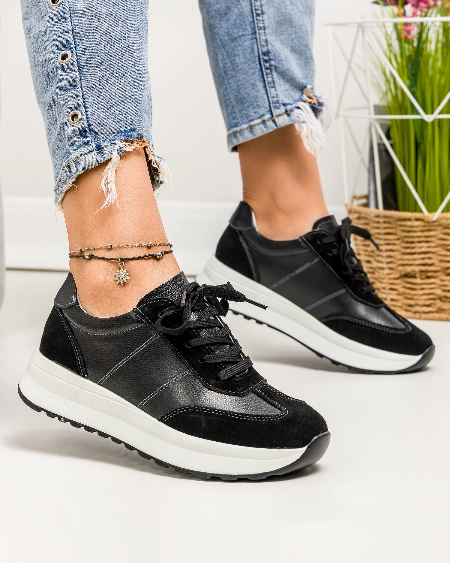 pantofi-casual-dama-piele-naturala-negri-cu-sectiune-piele-intoarsa-si-inchidere-sireturi-jy5290-80632-2.webp