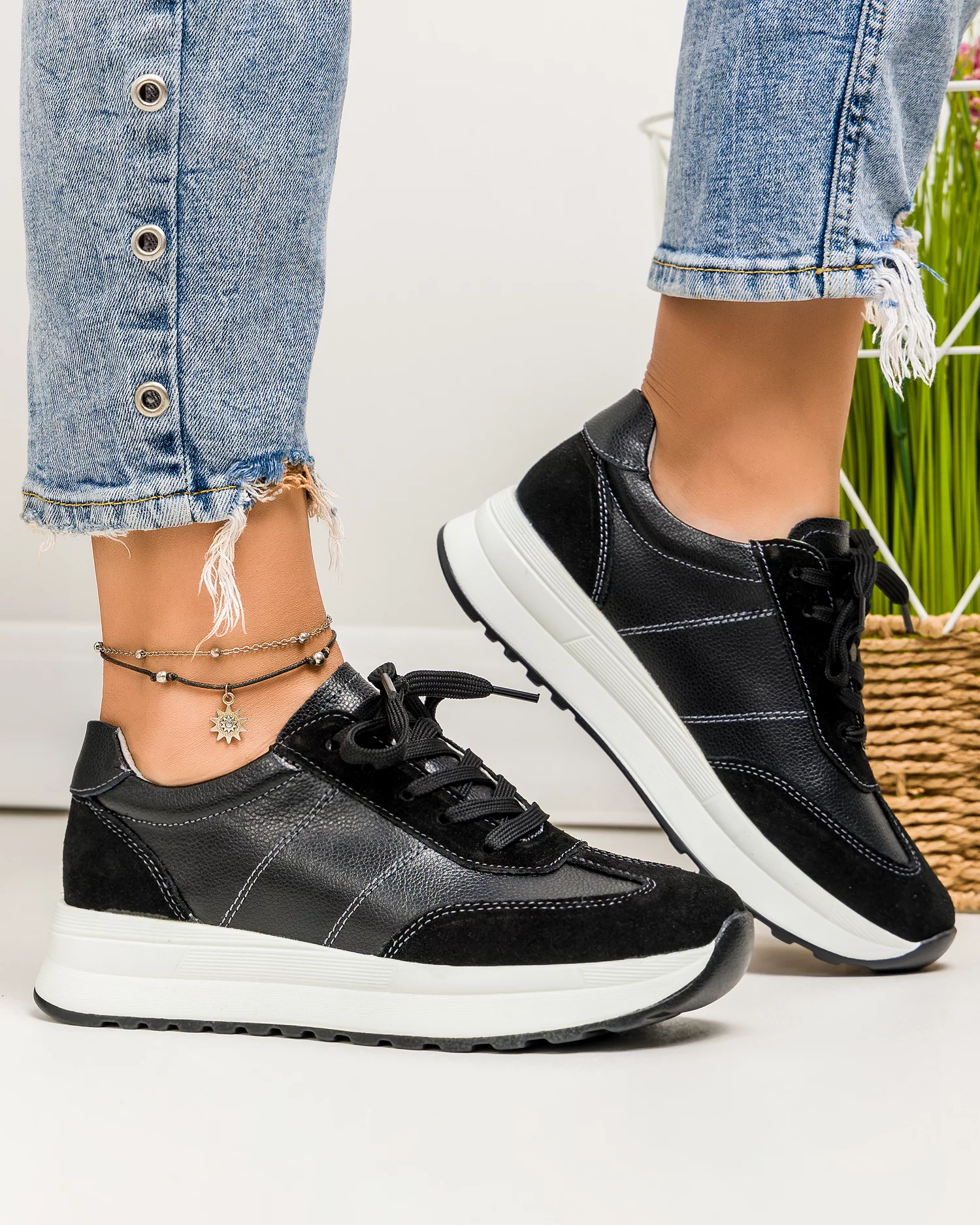 pantofi-casual-dama-piele-naturala-negri-cu-sectiune-piele-intoarsa-si-inchidere-sireturi-jy5290-80641-2.webp