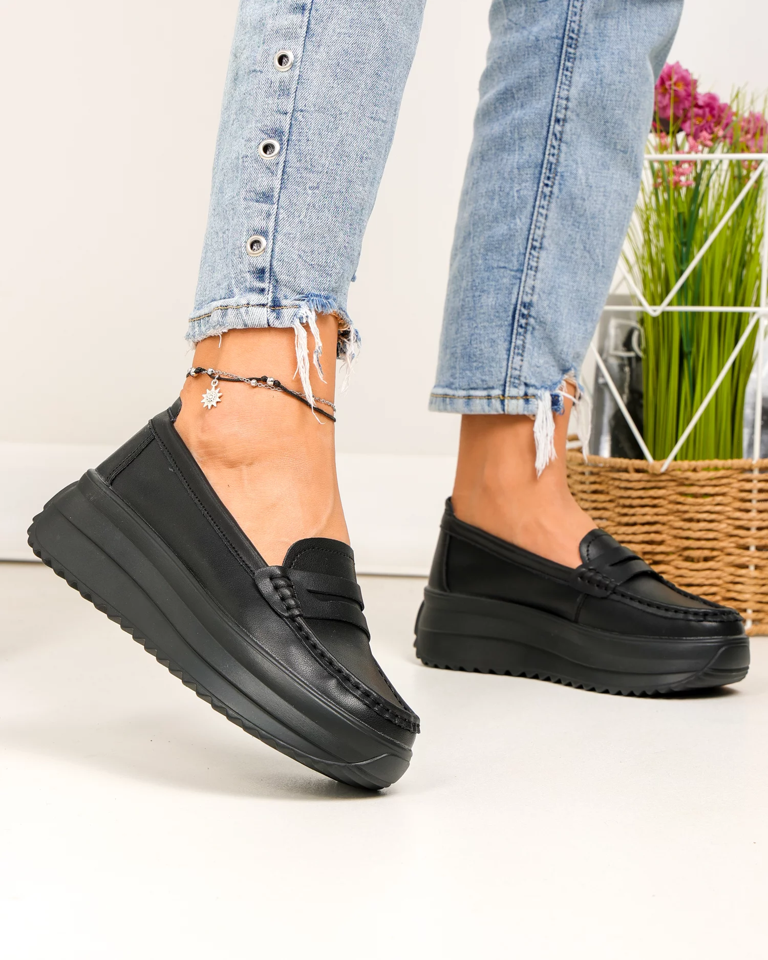 pantofi-casual-dama-piele-naturala-negri-cu-talpa-groasa-si-inchidere-slip-on-f001-776-87040-2.webp