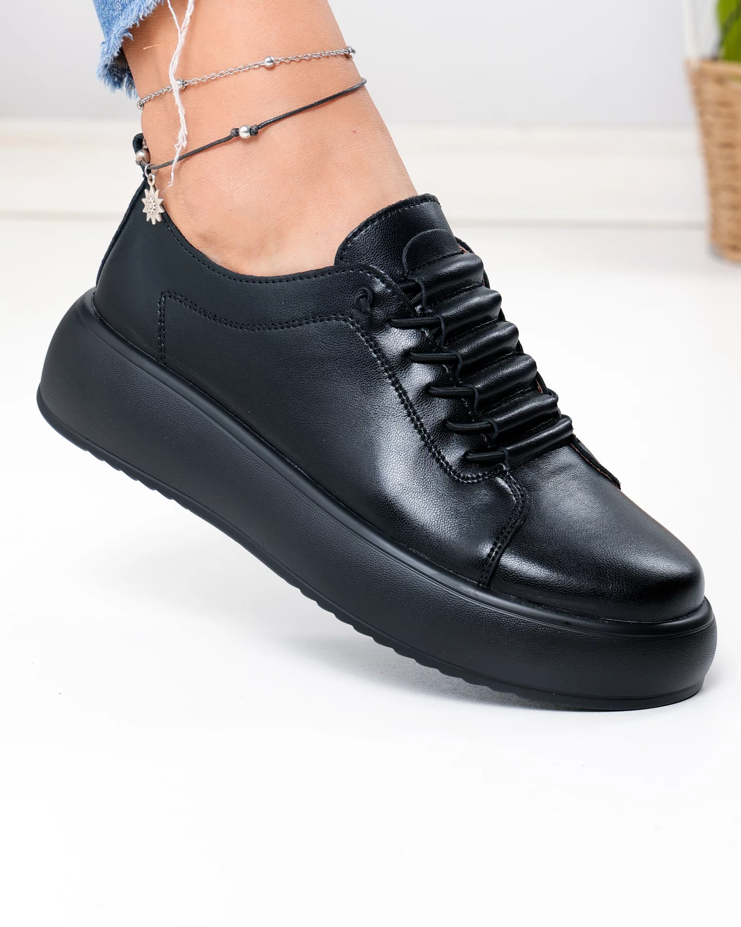 pantofi-casual-dama-piele-naturala-negri-cu-varf-rotund-f002-530-103930-2.webp