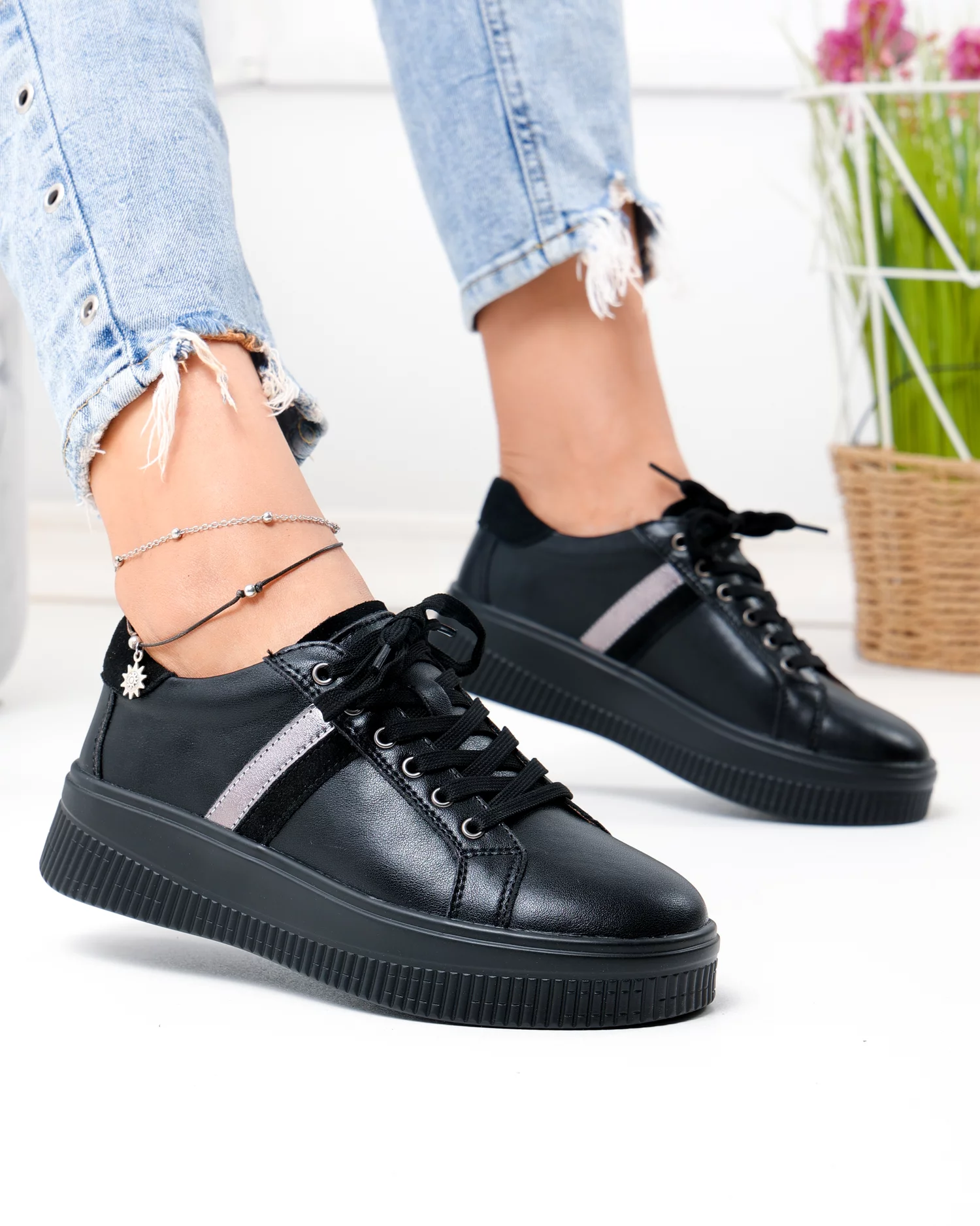pantofi-casual-dama-piele-naturala-negri-cu-varf-rotund-si-inchidere-sireturi-f001-971-103543-2.webp