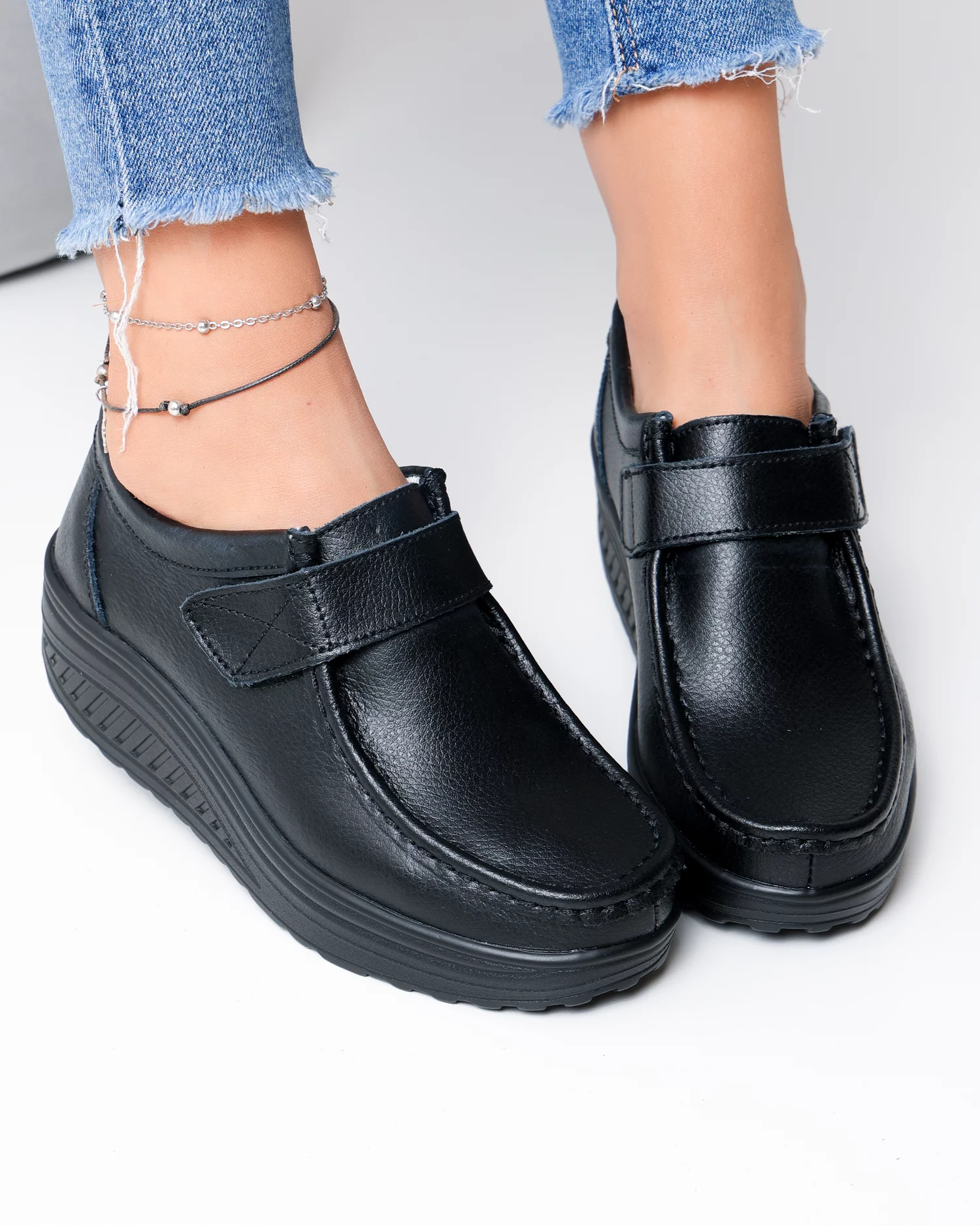 pantofi-casual-dama-piele-naturala-negri-cu-varf-rotund-si-talpa-groasa-pl-58-103741-2.webp