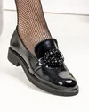 Pantofi casual dama piele naturala negri lacuiti cu accesoriu aplicat si talpa joasa PC823-2 1