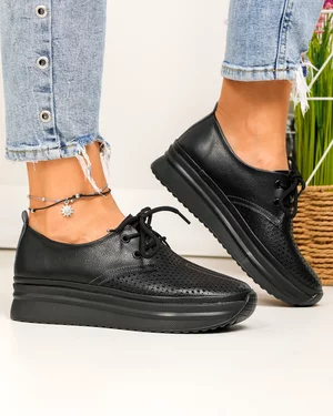 Pantofi casual dama piele naturala negri partial perforati cu inchidere sireturi JY3882