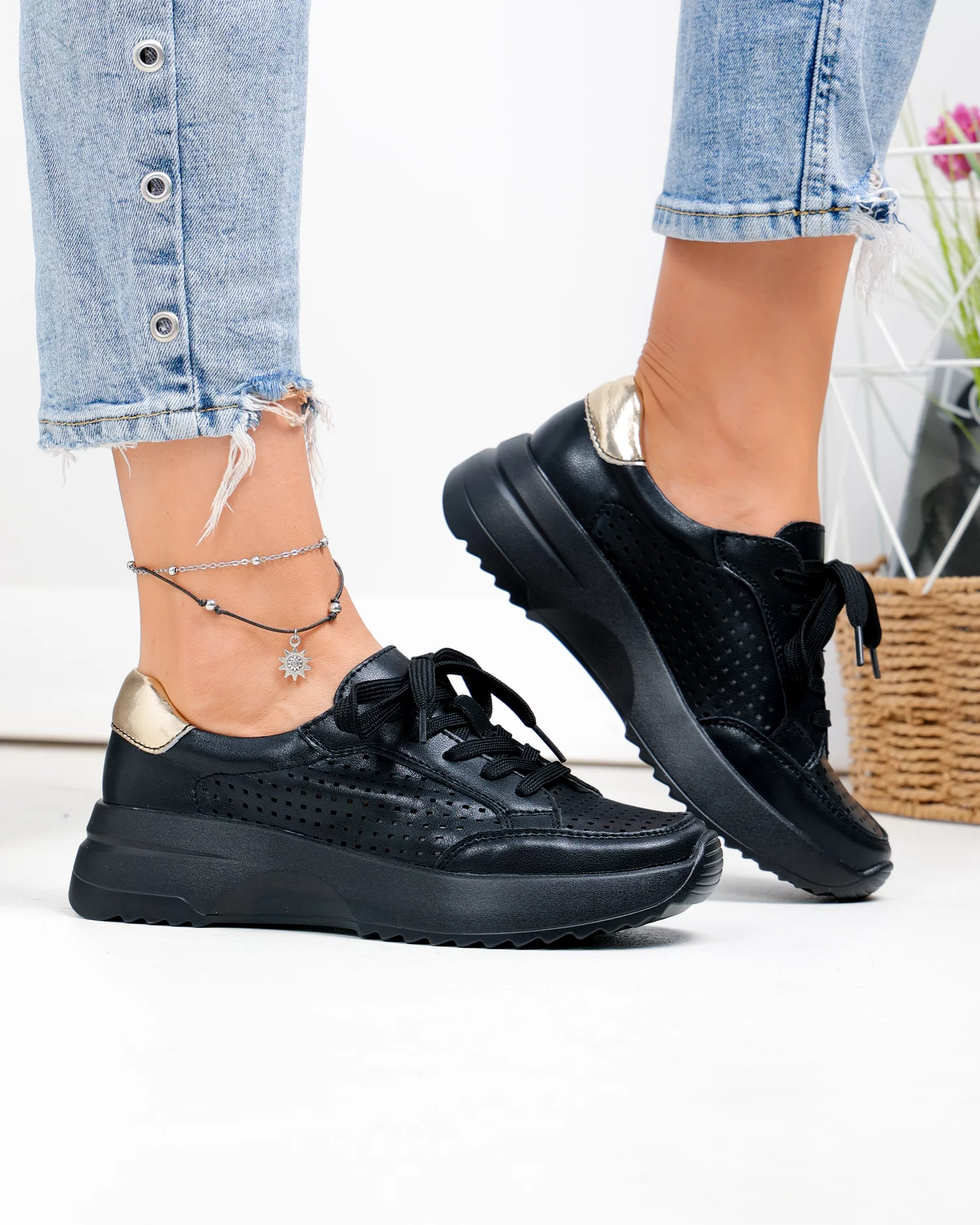 pantofi-casual-dama-piele-naturala-negri-perforati-cu-inchidere-sireturi-t-2820-100900-2.webp