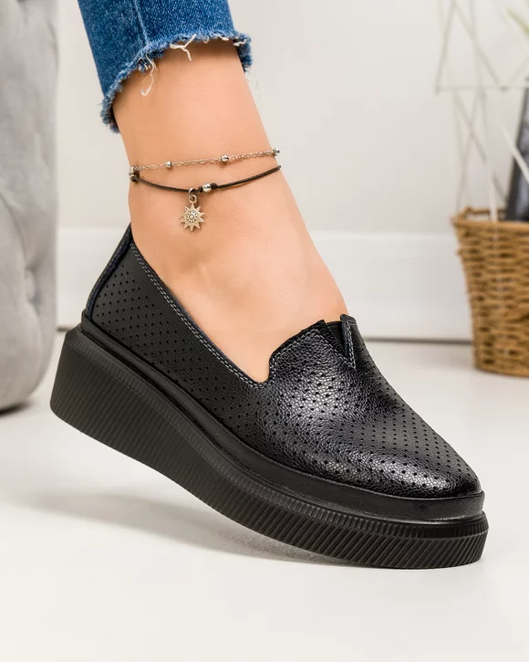 Pantofi casual dama piele naturala negri perforati cu inchidere slip-on JY3872