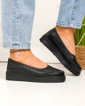 Pantofi casual dama piele naturala negri perforati cu inchidere slip-on VK-F001-504