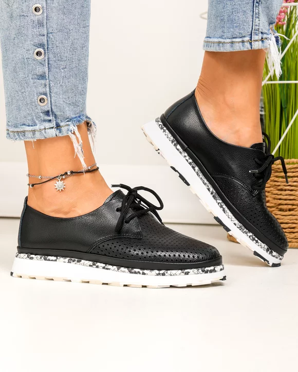 Pantofi casual dama piele naturala negri perforati partial cu imprimeu sarpe JY3930