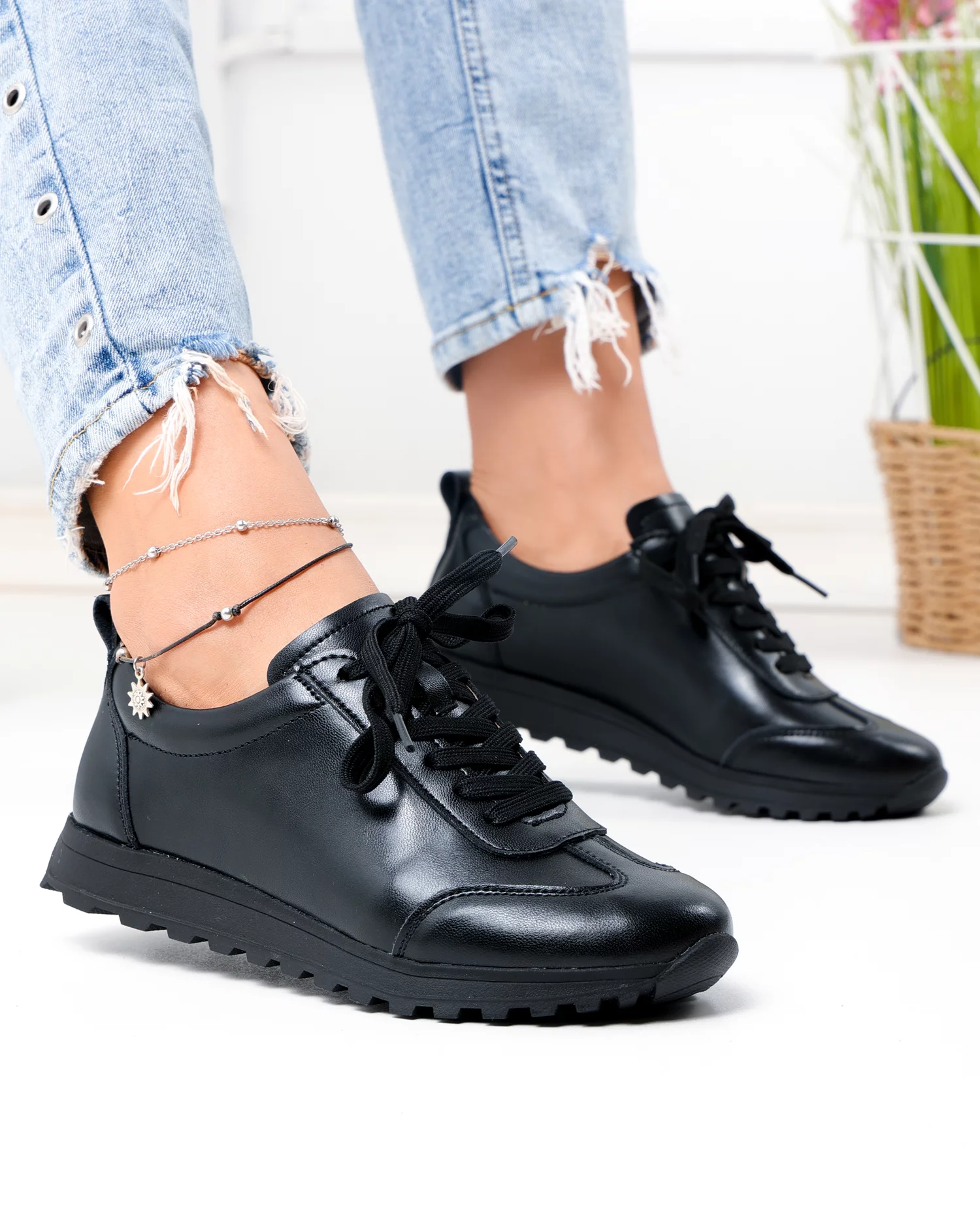 pantofi-casual-dama-piele-naturala-negricu-inchidere-sireturi-f002-642-103363-2.webp