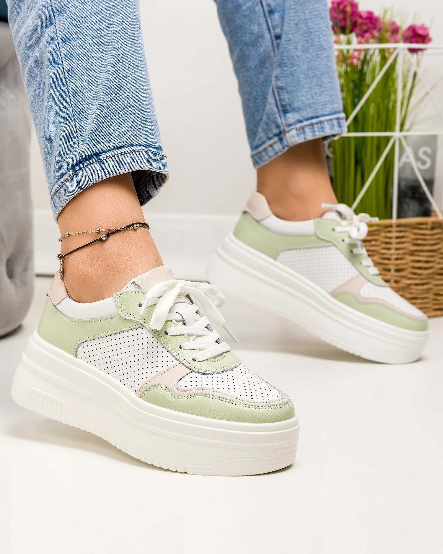 pantofi-casual-dama-piele-naturala-perforati-alb-cu-verde-si-roz-f001-669-79300-2.webp