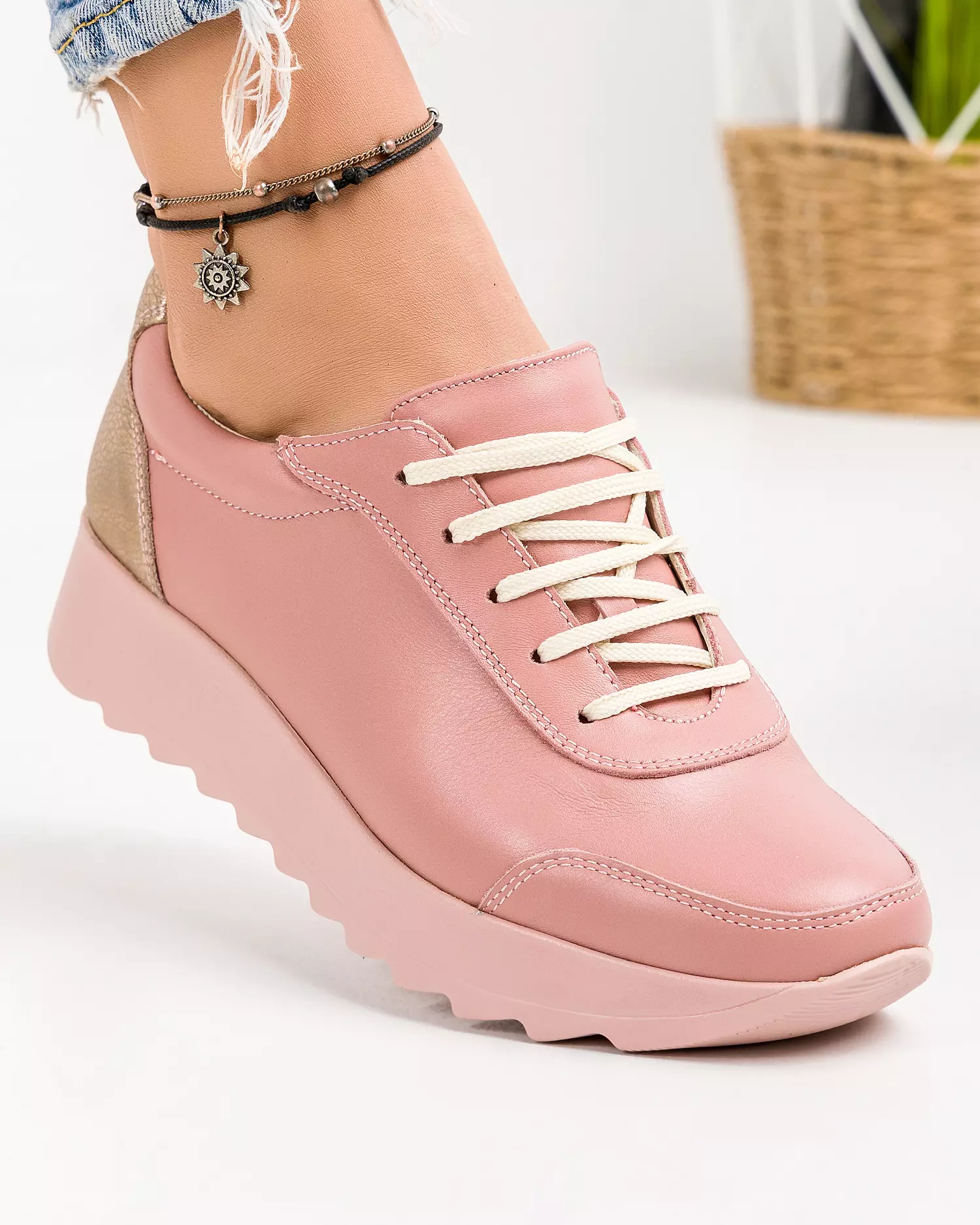 pantofi-casual-dama-piele-naturala-roz-cu-auriu-villaprn-50317-2.webp