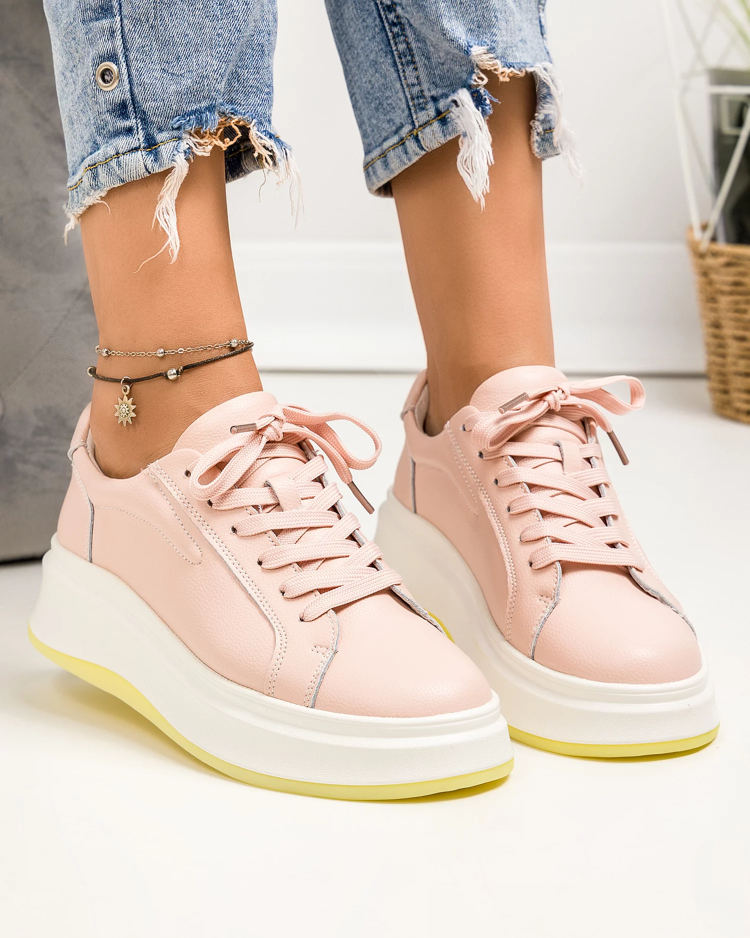 pantofi-casual-dama-piele-naturala-roz-cu-inchidere-sireturi-si-varf-rotund-f002-286-80032-2.webp