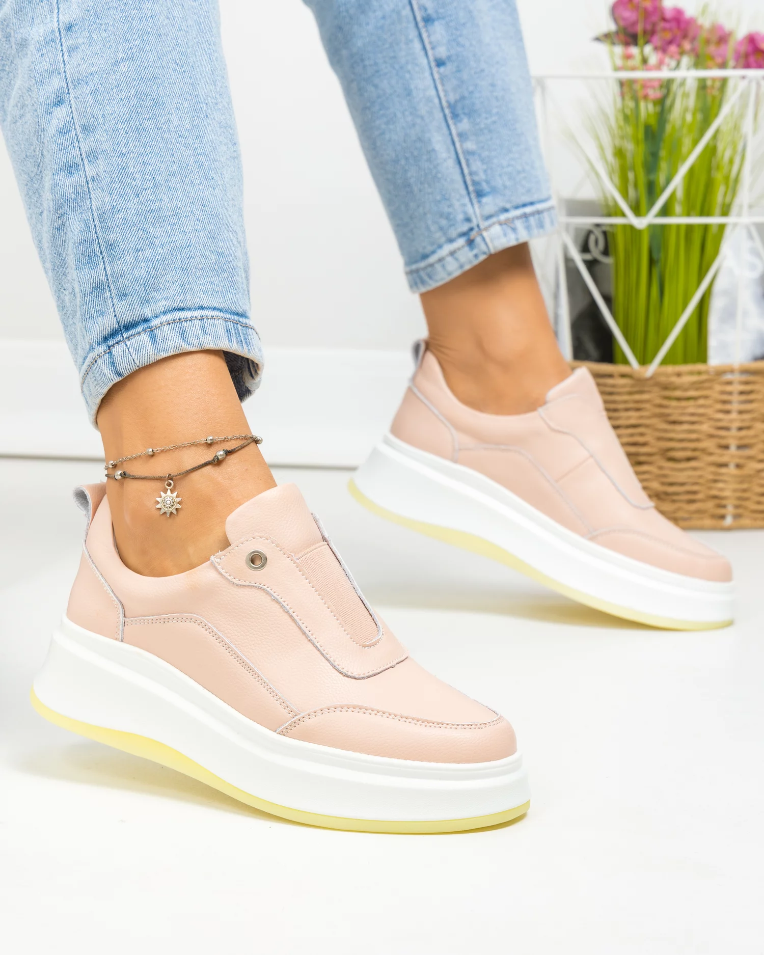 pantofi-casual-dama-piele-naturala-roz-cu-insertie-elastica-f002-293-84022-2.webp