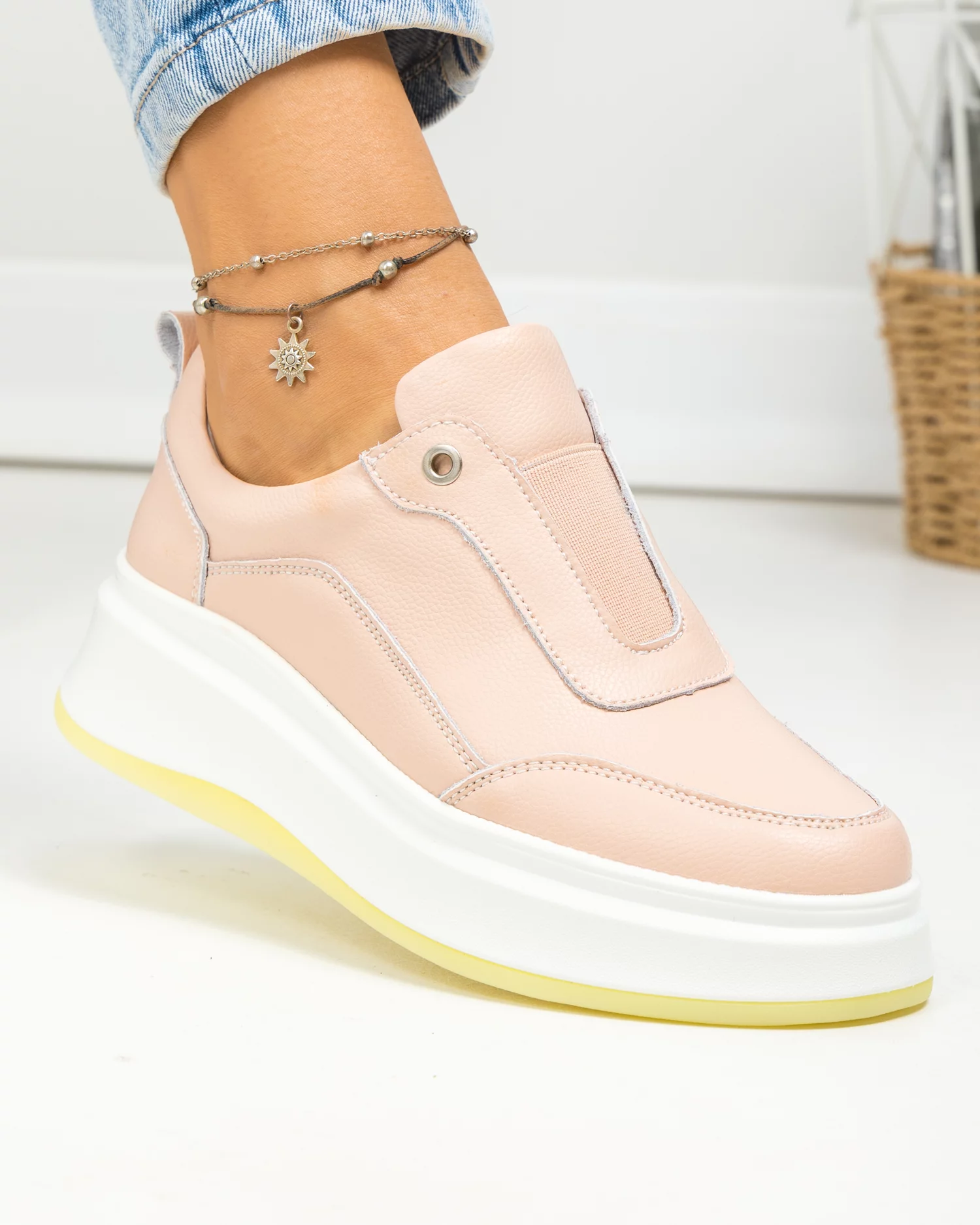pantofi-casual-dama-piele-naturala-roz-cu-insertie-elastica-f002-293-84025-2.webp