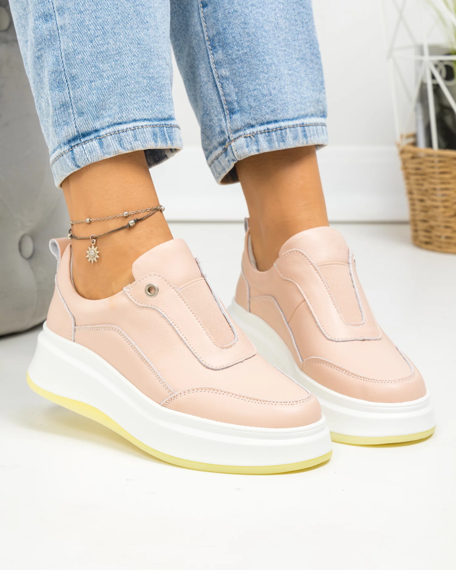 pantofi-casual-dama-piele-naturala-roz-cu-insertie-elastica-f002-293-84028-2.webp