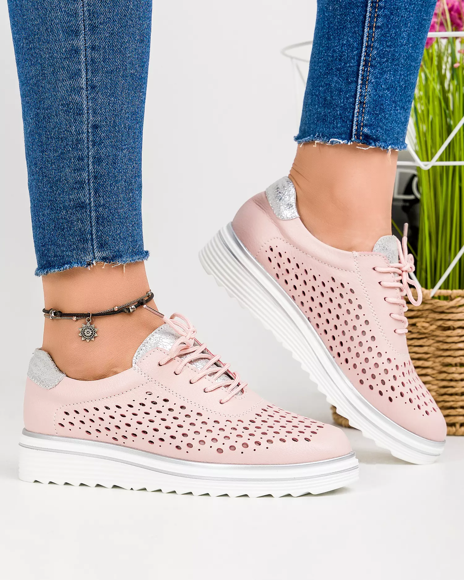 pantofi-casual-dama-piele-naturala-roz-cu-perforatii-si-inchidere-sireturi-t-3054-49732-2.webp