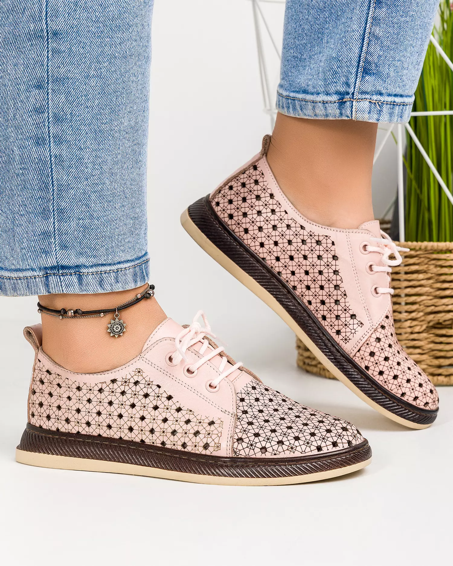 pantofi-casual-dama-piele-naturala-roz-pudra-cu-inchidere-sireturi-si-talpa-flexibila-ak990-51928-2.webp