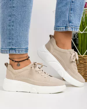 Pantofi casual din piele naturala intoarsa bej cu sireturi si talpa alba AW470