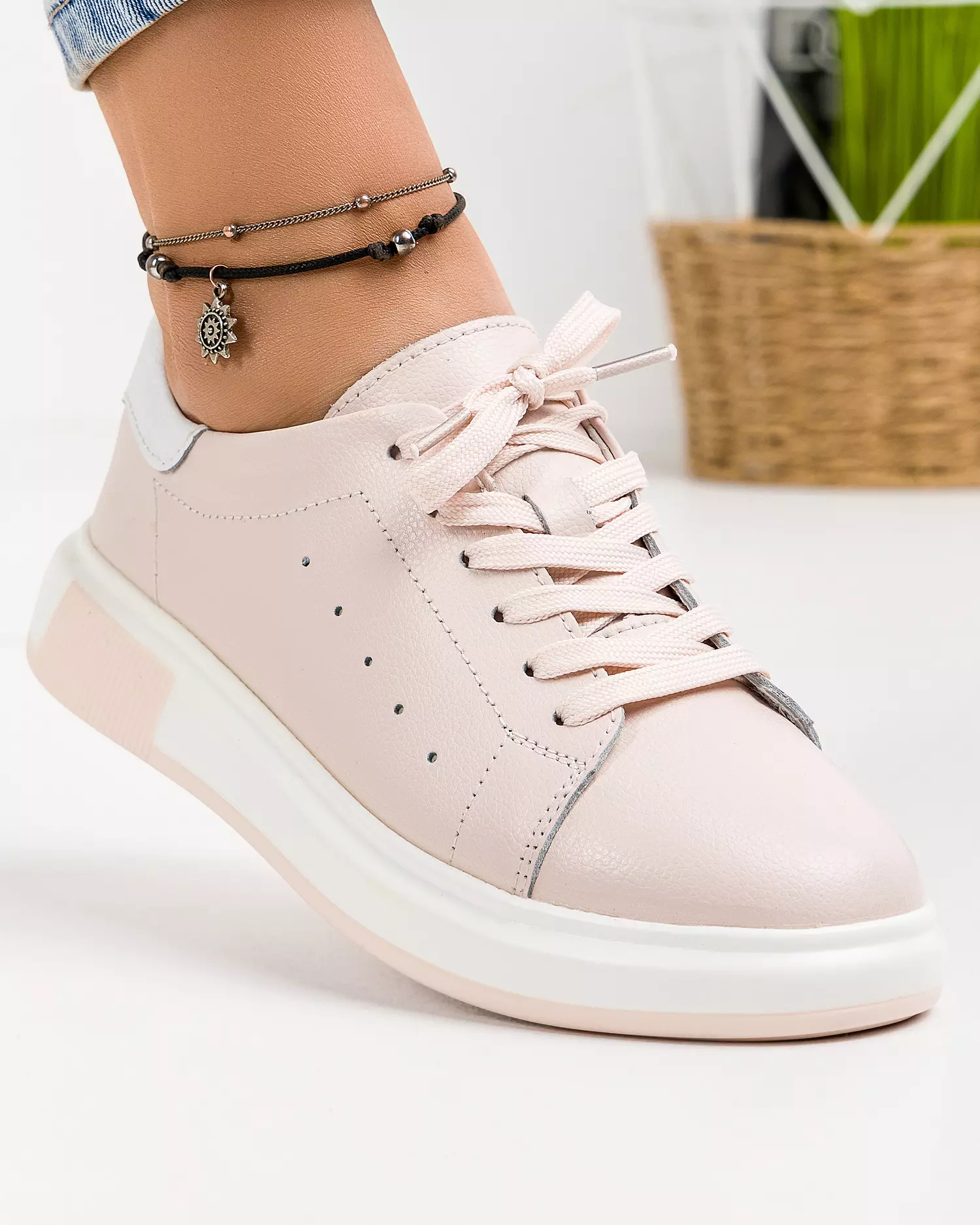 pantofi-casual-din-piele-naturala-roz-cu-alb-si-inchidere-sireturi-aw464-47866-2.webp