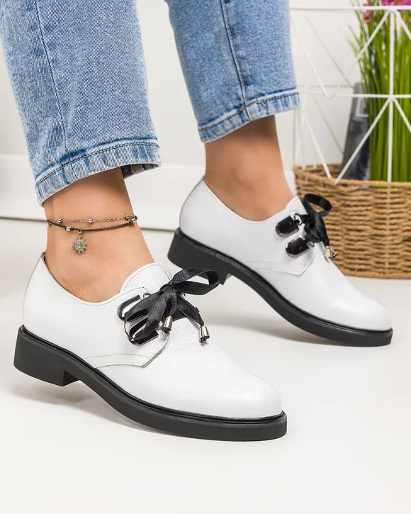 Pantofi casual piele naturala albi cu inchidere siret tip panglica PC806