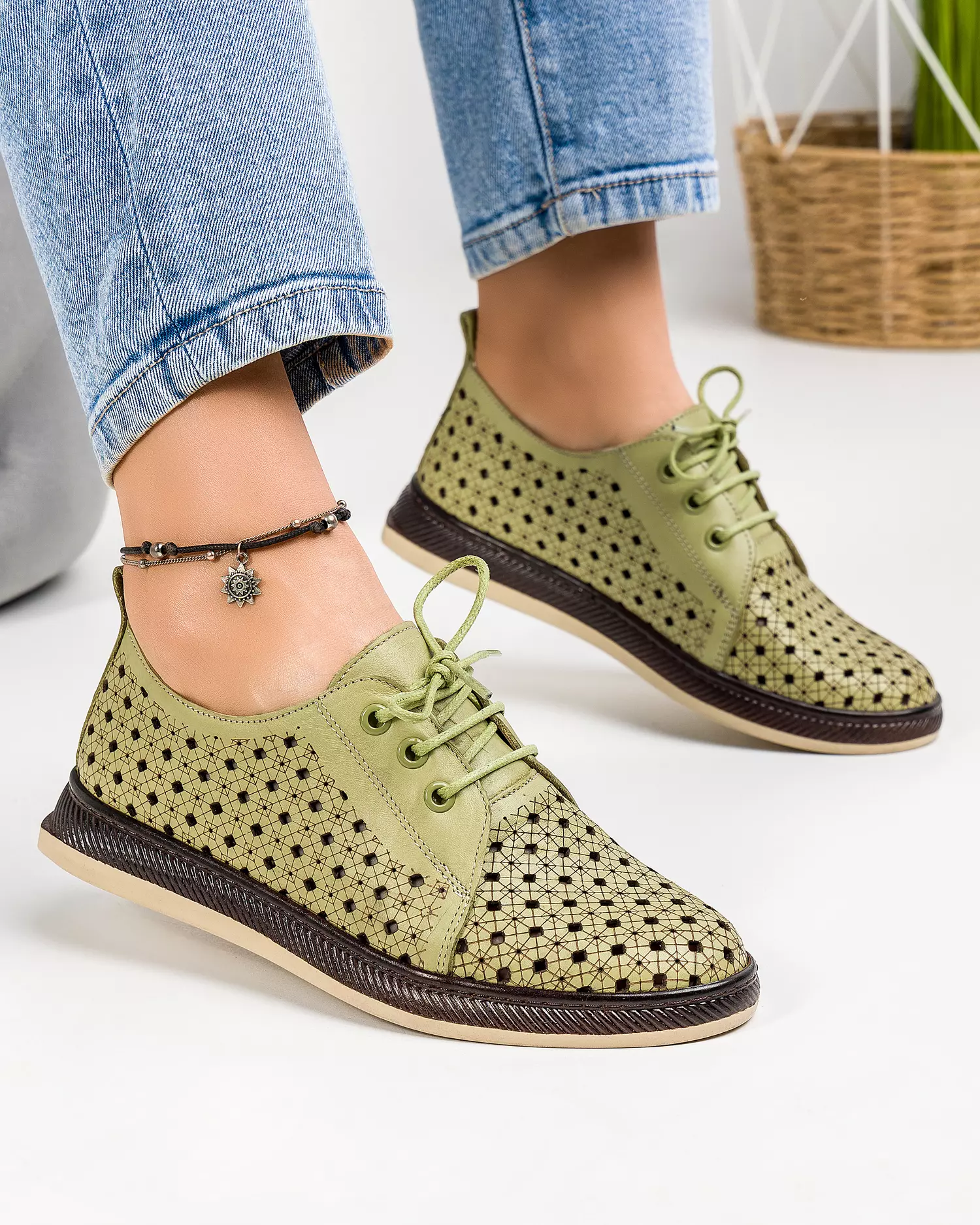 pantofi-casual-piele-naturala-avocado-cu-inchidere-sireturi-si-perforatii-ak990-51934-2.webp